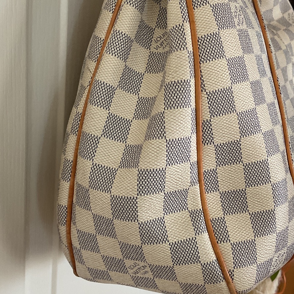 Louis Vuitton Damier Azur Hobo Bag in Cream and Brown - Picture 10 of 14